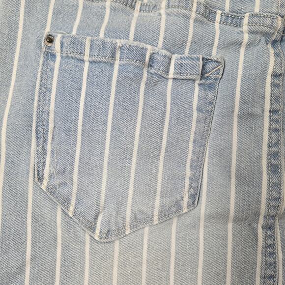 Kensie Jeans Denim Skirt Light Blue Pinstripe size 6/28 Miniskirt Distressed - Picture 12 of 12